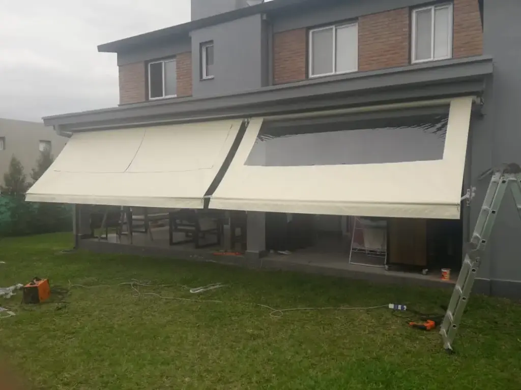 Toldo Lona con brazos rectos