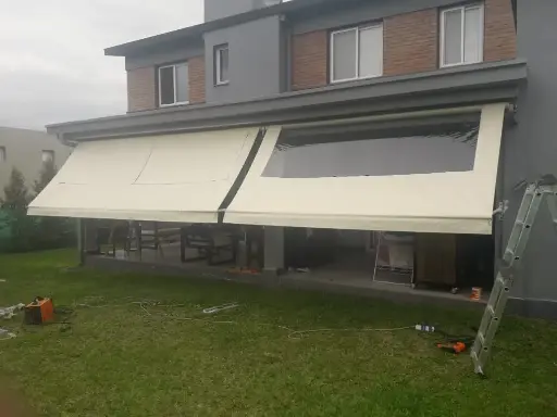 Toldo Lona con brazos rectos