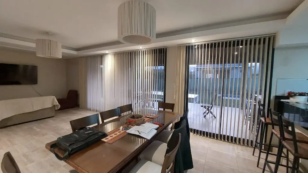 Banda Vertical Sunscreen Kaarme 